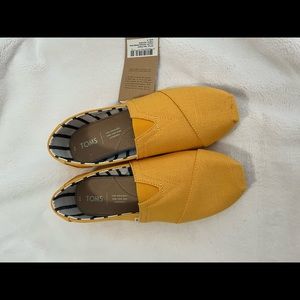 Classic Gold Fusion Heritage Canvas Toms